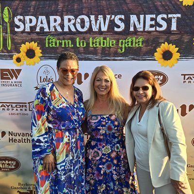 Empleados de USB en la gala de Sparrow's Nest